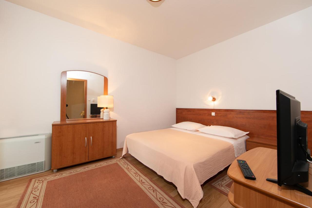 Apartmani Biser Tučepi Exteriér fotografie